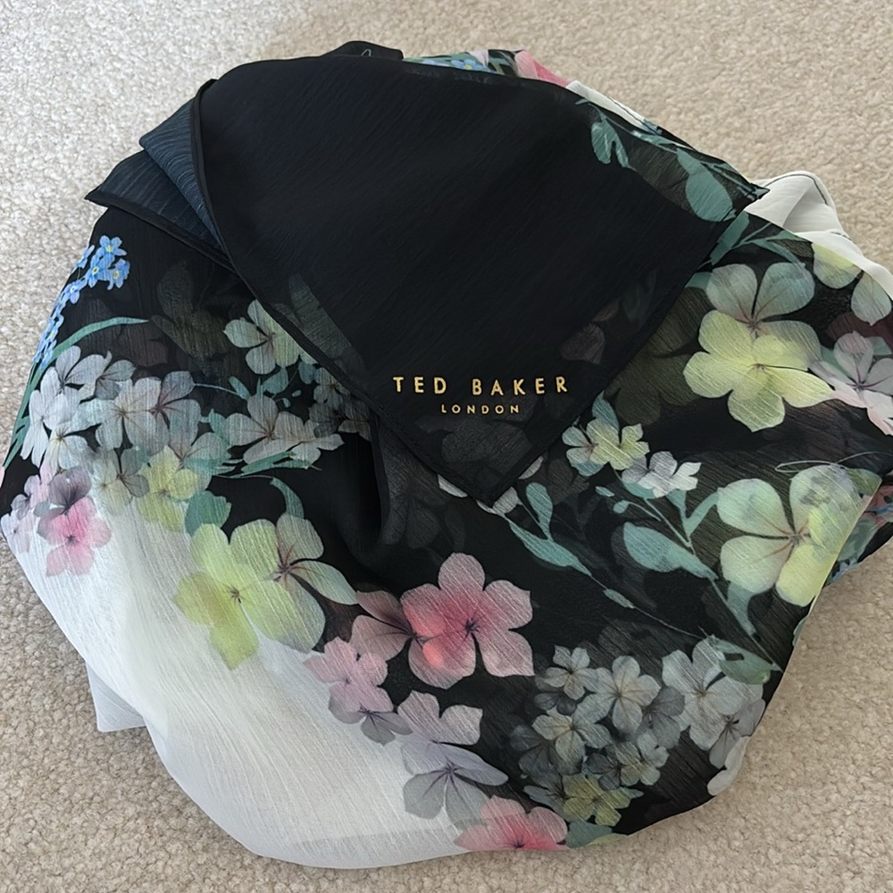 Ted Baker Women's Perriee Pergola airy wrap/scarf/shawl